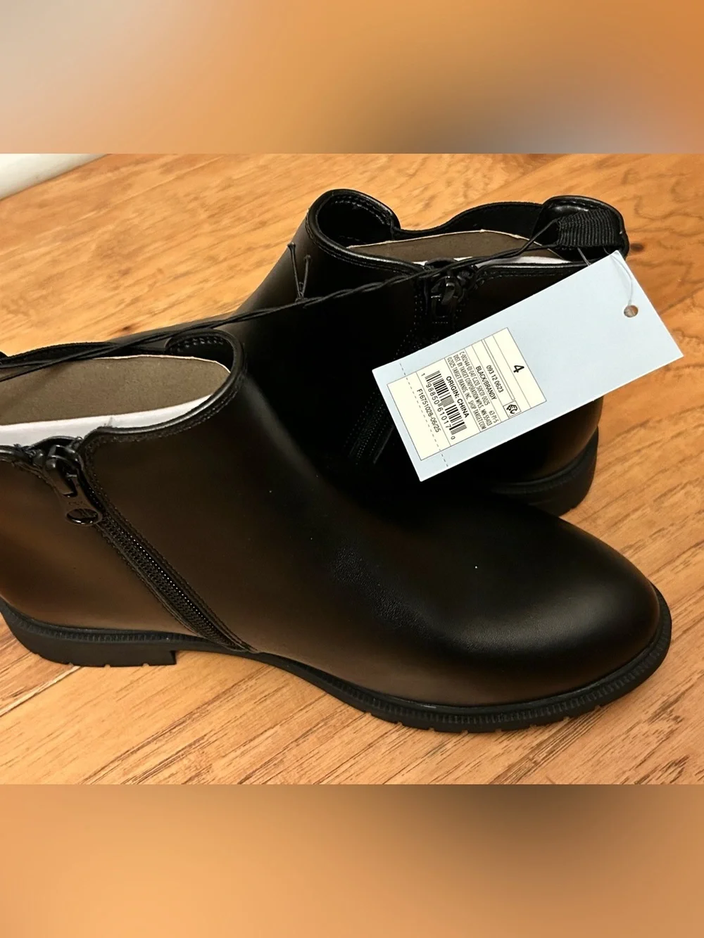 Kids' Brandy Chelsea Ankle Boots - Cat & Jack™ Black Size 4 new